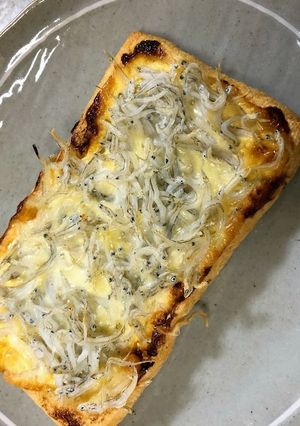 おつまみに！揚げとチーズのしらす焼き-レシピのメイン写真