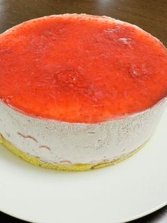 苺ヨーグルトムースケーキ-レシピのメイン写真