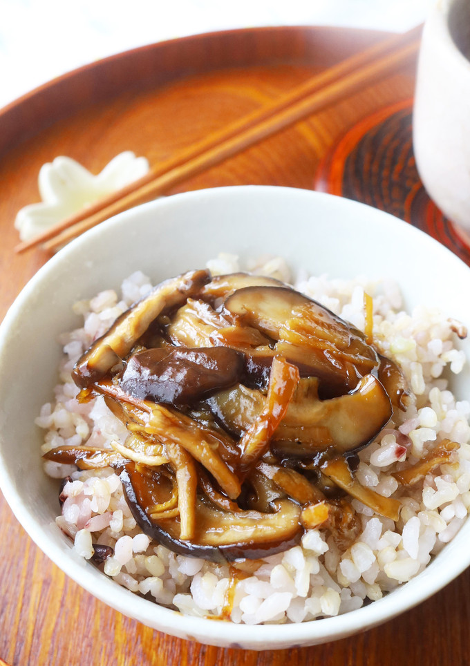 ご飯のお供♡ごま油香る♪椎茸と生姜の佃煮-レシピのメイン写真