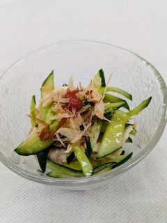 きゅうりとサラダチキンを梅でさっぱりと-レシピのメイン写真