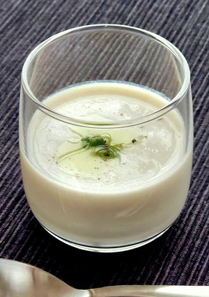 そば粉の冷製スープ-レシピのメイン写真