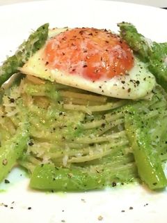 グリーンアスパラのビスマルク風パスタ-レシピのメイン写真