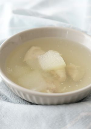 暑気払い。レンジでとうがんと鶏肉のスープ-レシピのメイン写真