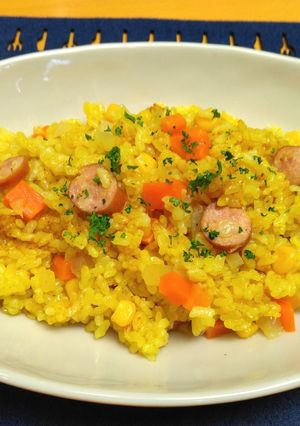 炊飯器でソーセージとコーンのカレーピラフ-レシピのメイン写真