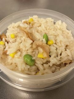 余った鍋キューブで炊き込みご飯-レシピのメイン写真
