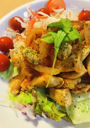 鶏肉のトマト缶の炒め煮サラダソース-レシピのメイン写真