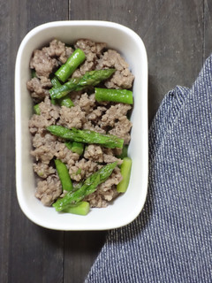 アスパラガスとひき肉のめんつゆ和え-レシピのメイン写真