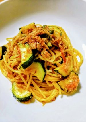 シーチキンとズッキーニのトマトパスタ-レシピのメイン写真
