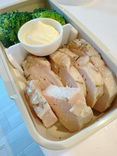 ハーブ香るサラダチキン-レシピのメイン写真