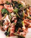 簡単★冷凍ほうれん草と牛バラ肉の炒め物