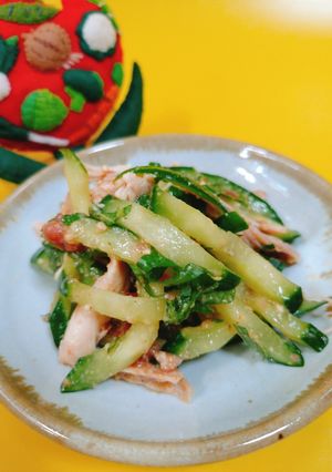きゅうりと酒蒸し鶏の梅肉ごま和え　-レシピのメイン写真