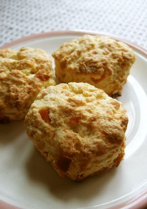 オレンジピールとチーズのスコーン-レシピのメイン写真