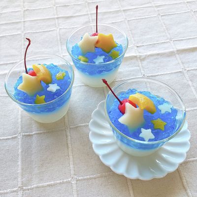 夢色パティシエール　カード　ブルーハワイのスターゼリー　フルーツトッピング 夢色パティシエール カード ブルーハワイのスターゼリー