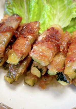 きゅうりの豚バラ巻き　おろし玉ねぎソース-レシピのメイン写真