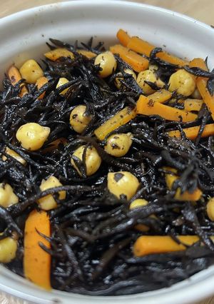 🌟【完成版】タンパク質も取れるひじき煮-レシピのメイン写真