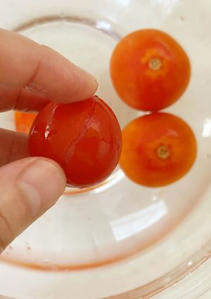 冷凍保存で簡単！ミニトマトの薄皮むき-レシピのメイン写真