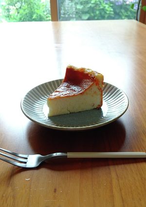混ぜて焼くだけ♪簡単ベイクドチーズケーキ-レシピのメイン写真