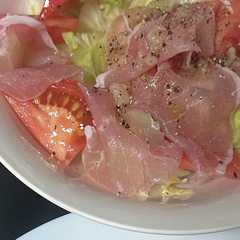 รูปของ 生ハムサラダ