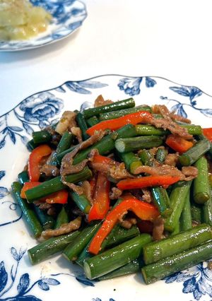 蒜苗肉絲❁﻿豚肉とニンニクの芽の炒め物-レシピのメイン写真