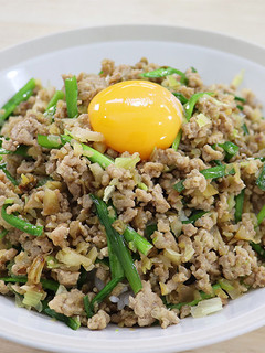 ささっと簡単!ザーサイ豚そぼろ丼-レシピのメイン写真