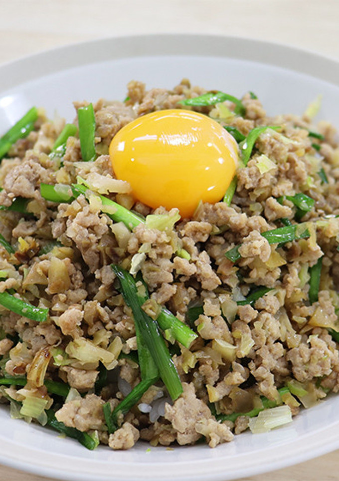 ささっと簡単！ザーサイ豚そぼろ丼-レシピのメイン写真