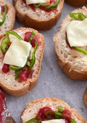 99円のフランスパンで簡単ピザ-レシピのメイン写真