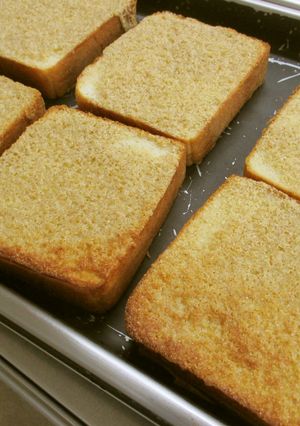 白ごまトースト/七尾給食-レシピのメイン写真