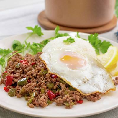 ブロンズ鶏エッグ器料理