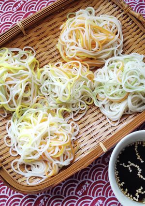 お素麺のお汁は、麺つゆに麦茶を！-レシピのメイン写真