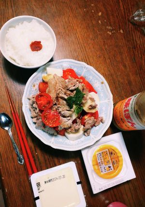 簡単！豚肉とトマトと山芋のスタミナサラダ-レシピのメイン写真