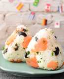 クリームチーズとサーモンのパリおにぎり