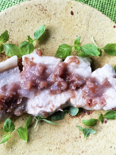 さっぱりした味、蒸し豚梅干しのせ♪-レシピのメイン写真