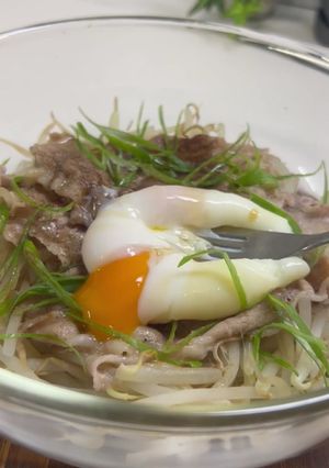 レンチンで豚バラもやしの温玉のせ-レシピのメイン写真