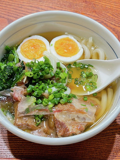 簡単! 沖縄ソーキそば風 味わいうどん-レシピのメイン写真