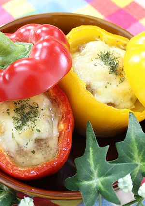 簡単可愛い♡パプリカカップのハンバーグ-レシピのメイン写真