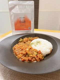 鯖缶とオクラのスパイスカレー-レシピのメイン写真