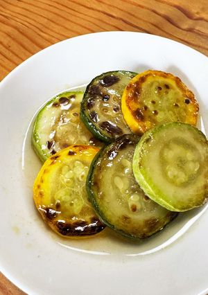 夏は生姜とニンニク！ズッキーニの焼き浸し-レシピのメイン写真