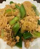 糖質ゼロ麺で中華ぽい焼きそばぽいやつ