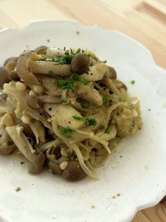 簡単!にんにく麹のきのこ炒め-レシピのメイン写真
