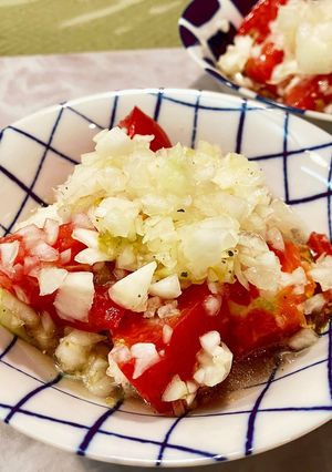 新玉ねぎで食べる冷やしトマト-レシピのメイン写真