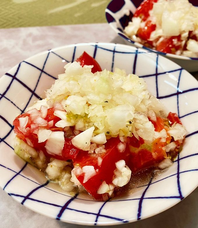 新玉ねぎで食べる冷やしトマト-レシピのメイン写真