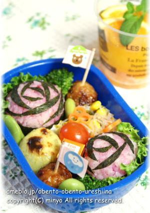 バラのお花おにぎり-レシピのメイン写真