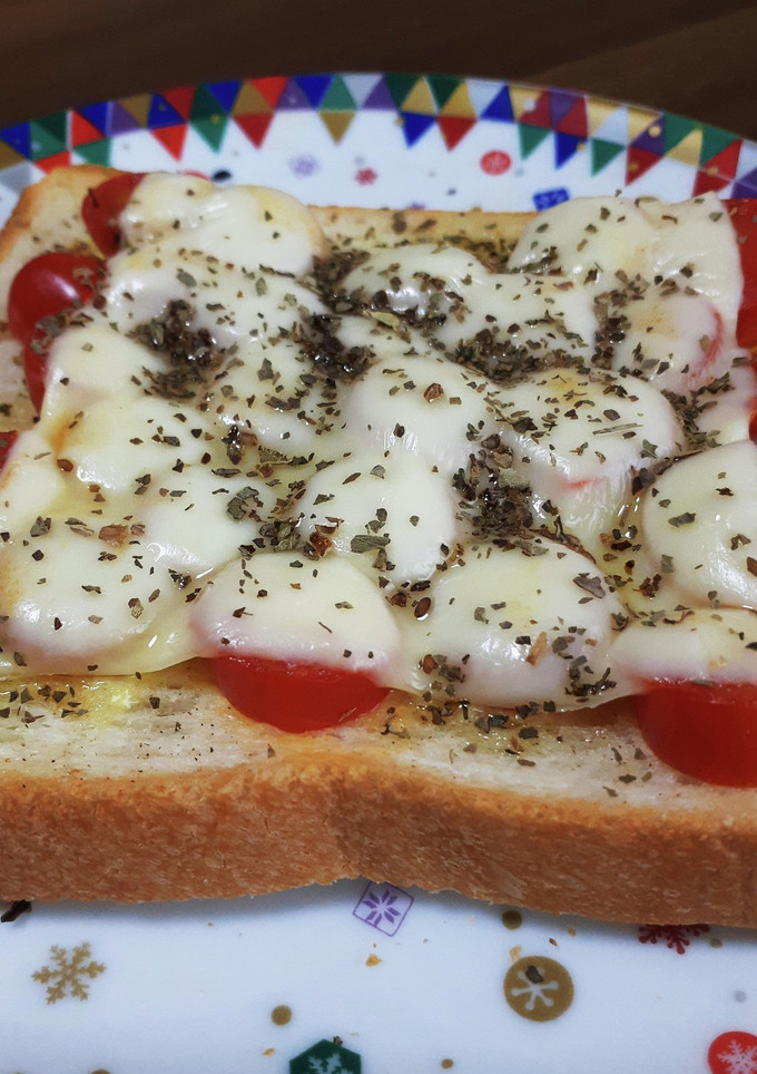 ミニトマトのマルゲリータ風トースト-レシピのメイン写真