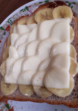 胡桃パンで♪バナナ蜂蜜チーズトースト-レシピのメイン写真