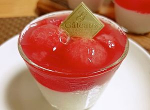 ★低糖質！スイカとミルクの２層ゼリー♪-レシピのメイン写真