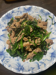 ニラとワカメ豚肉炒め-レシピのメイン写真