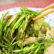 シャキシャキ!水蓮菜の炒め物【動画】