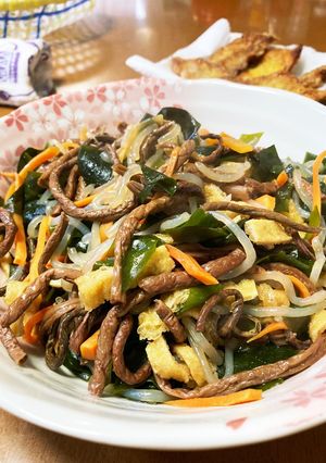 ばぁちゃんの作るワカメとぜんまいの煮物♡-レシピのメイン写真
