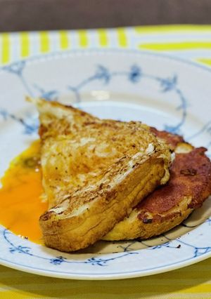 材料4つ!たまごとパンでワンパン朝食-レシピのメイン写真