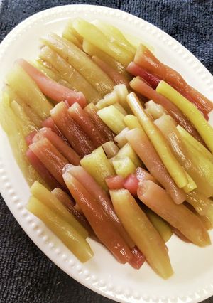 赤ガラ(ずいき)(いもがら)の下茹で-レシピのメイン写真
